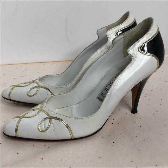 Versailles heels( made in Italy) - Picture 2 of 6